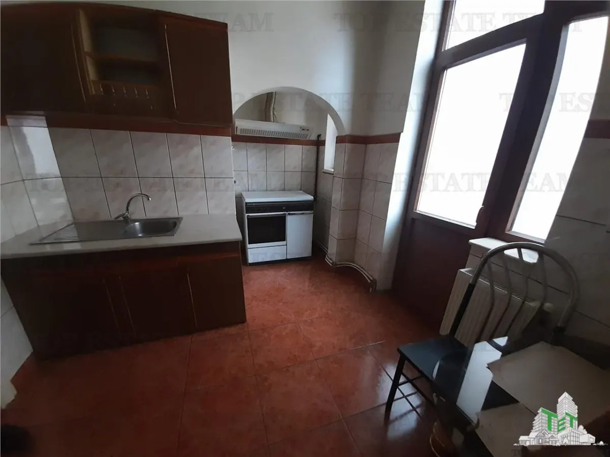Piata Unirii  chiar la metrou in exclusivitate vanzare 2 camere cu loc de parcare - foto 15