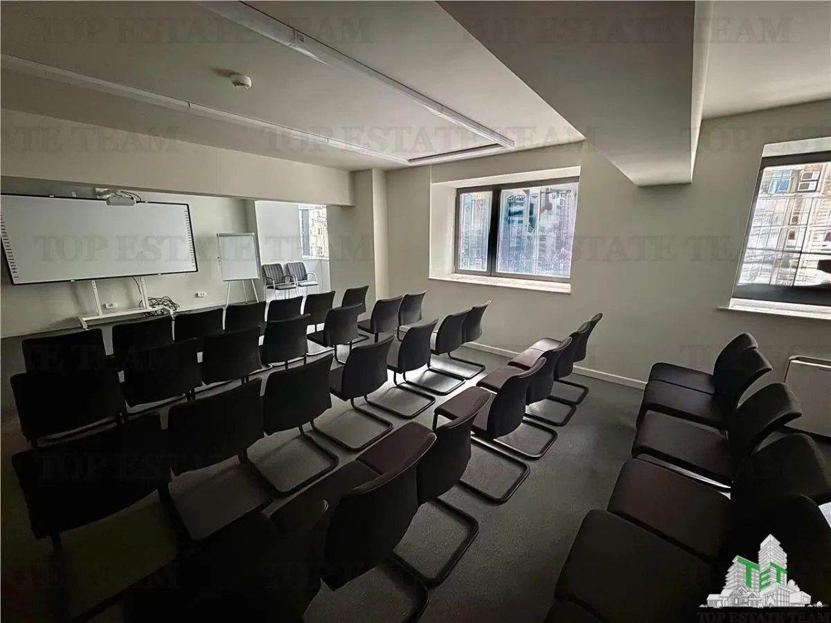 Spatiu comercial / office ultracentral de inchiriat complet utilat/recompartimentare la cerere  + parcari - foto 3
