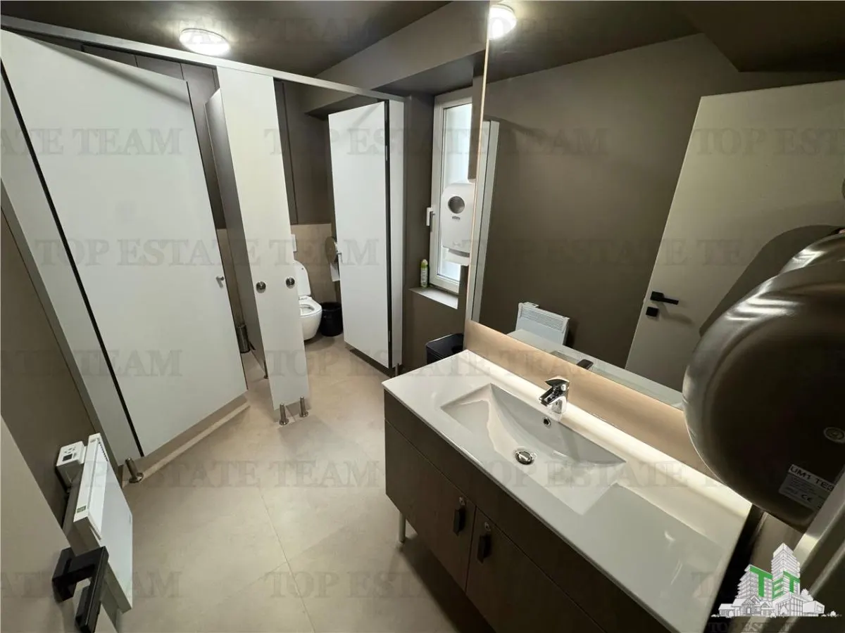 Oferta speciala ! Birou de inchiriat pentru 15 persoane la 1  minut distanta de metrou  + parcari + recompartimentare - foto 5