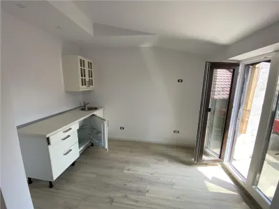 Vila de inchiriat in zona Capitale, office/rezidenta - foto 16