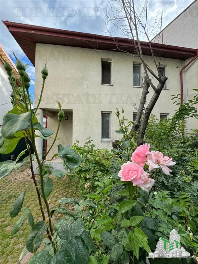 Lac Baneasa, Herastrau , proprietate compusa din 2 vile - foto 7