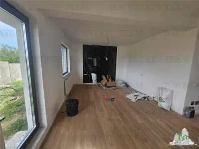 Vila lux 5 camere in Prel. Ghencea-Bragadiru - foto 2
