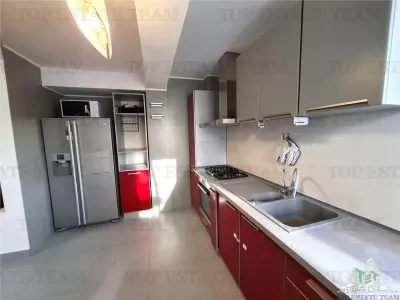 Se Alquila: Casa Unifamiliar Amueblada y Equipada, 5 Dormitorios | 520 m² Terreno, Gulia, Târtășești - foto 13