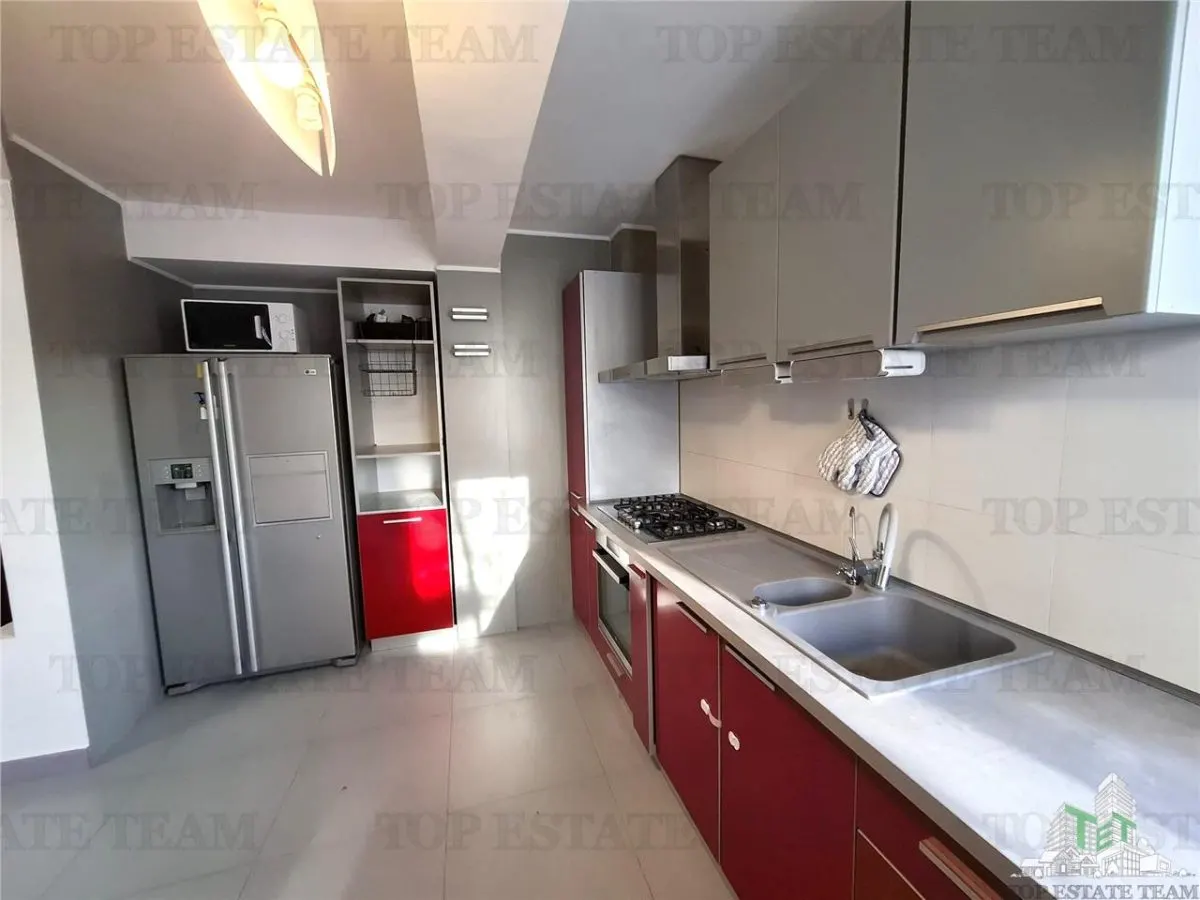 Se Alquila: Casa Unifamiliar Amueblada y Equipada, 5 Dormitorios | 520 m² Terreno, Gulia, Târtășești - foto 13
