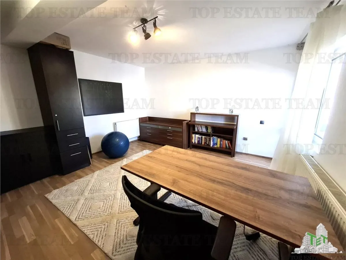Se Alquila: Casa Unifamiliar Amueblada y Equipada, 5 Dormitorios | 520 m² Terreno, Gulia, Târtășești - foto 16