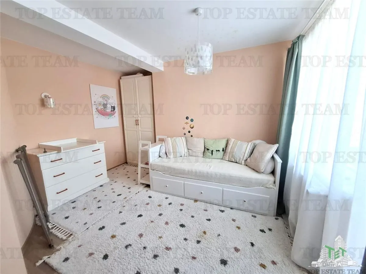 Se Alquila: Casa Unifamiliar Amueblada y Equipada, 5 Dormitorios | 520 m² Terreno, Gulia, Târtășești - foto 20