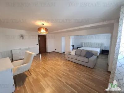 Se Alquila: Casa Unifamiliar Amueblada y Equipada, 5 Dormitorios | 520 m² Terreno, Gulia, Târtășești - foto 23