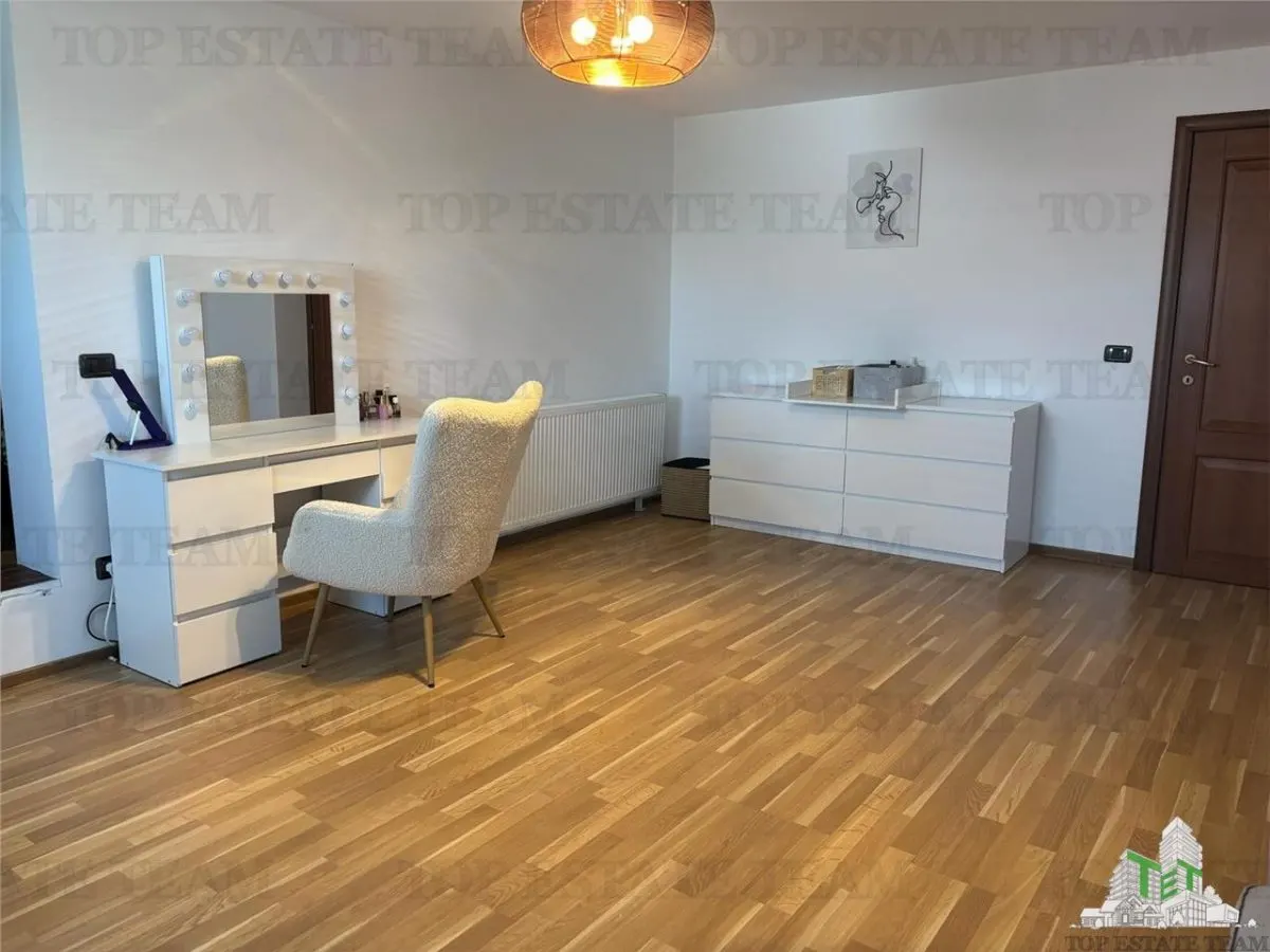 Se Alquila: Casa Unifamiliar Amueblada y Equipada, 5 Dormitorios | 520 m² Terreno, Gulia, Târtășești - foto 24