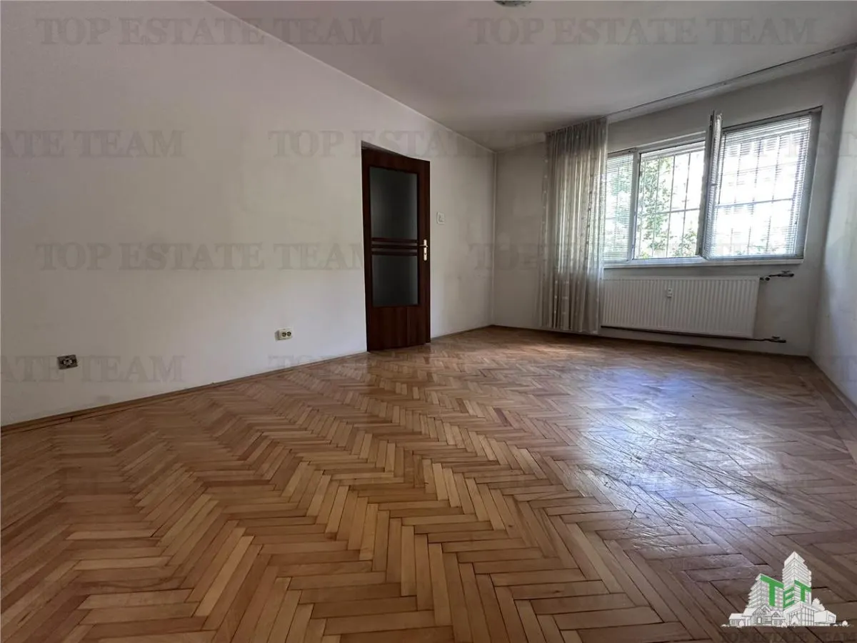 Two-Bedroom Apartment for Sale, Chibrit Area / Metrou 1 Mai, Bucuresti - foto 2