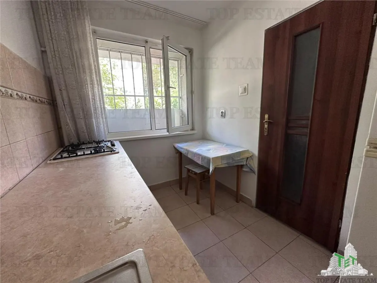 Two-Bedroom Apartment for Sale, Chibrit Area / Metrou 1 Mai, Bucuresti - foto 3