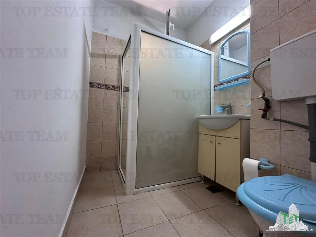 Two-Bedroom Apartment for Sale, Chibrit Area / Metrou 1 Mai, Bucuresti - foto 9