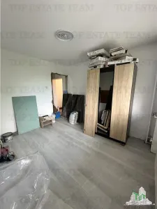 Apartament de 3 camere, decomandat,  renovat complet ,Drumul Taberei, 4 minute de metroul Râul Doamnei - foto 3
