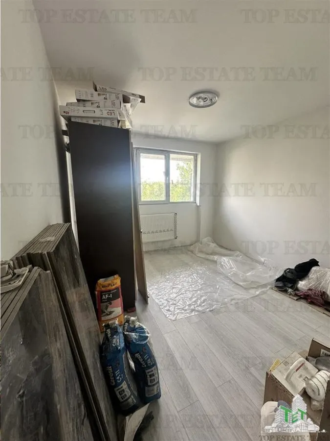 Apartament de 3 camere, decomandat,  renovat complet ,Drumul Taberei, 4 minute de metroul Râul Doamnei - foto 4