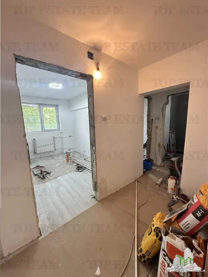 Apartament de 3 camere, decomandat,  renovat complet ,Drumul Taberei, 4 minute de metroul Râul Doamnei - foto 7