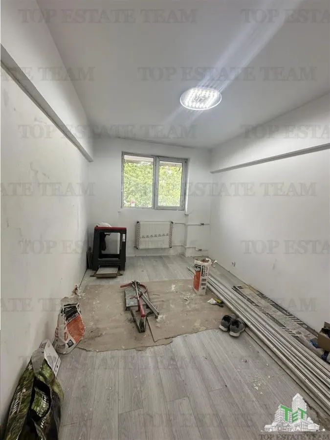 Apartament de 3 camere, decomandat,  renovat complet ,Drumul Taberei, 4 minute de metroul Râul Doamnei - foto 8