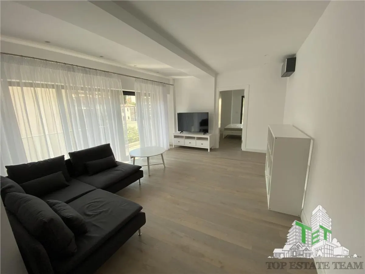 Apartament cu 3 camere de vanzare in Piata Victoriei - foto 1