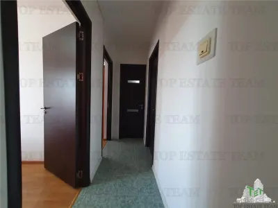 Apartament 4 Camere bloc Petromar in zona Gara Constanta - foto 21