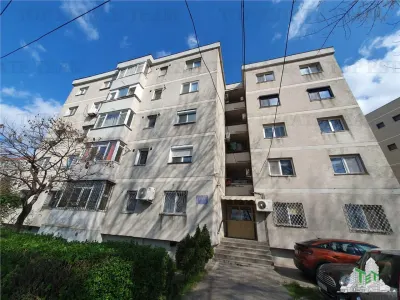 Apartament 4 Camere bloc Petromar in zona Gara Constanta - foto 24