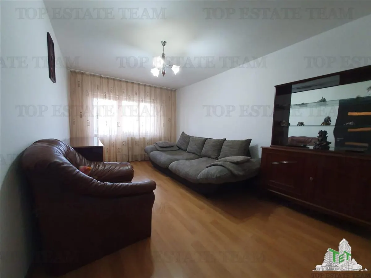 Apartament 4 Camere bloc Petromar in zona Gara Constanta - foto 9