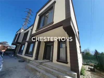 House / villa for sale 214 sqm in Navodari, Exterior Sud area - foto 2