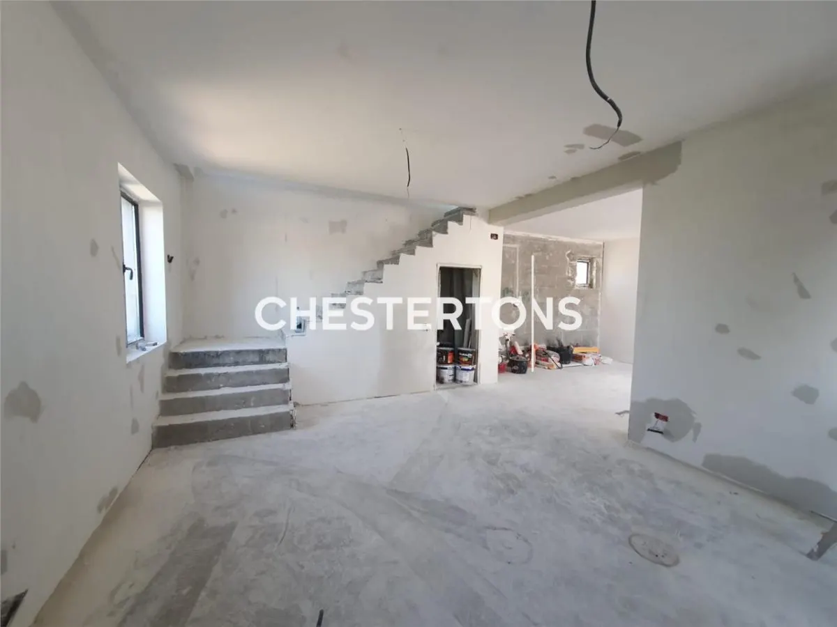 House / villa for sale 214 sqm in Navodari, Exterior Sud area - foto 3
