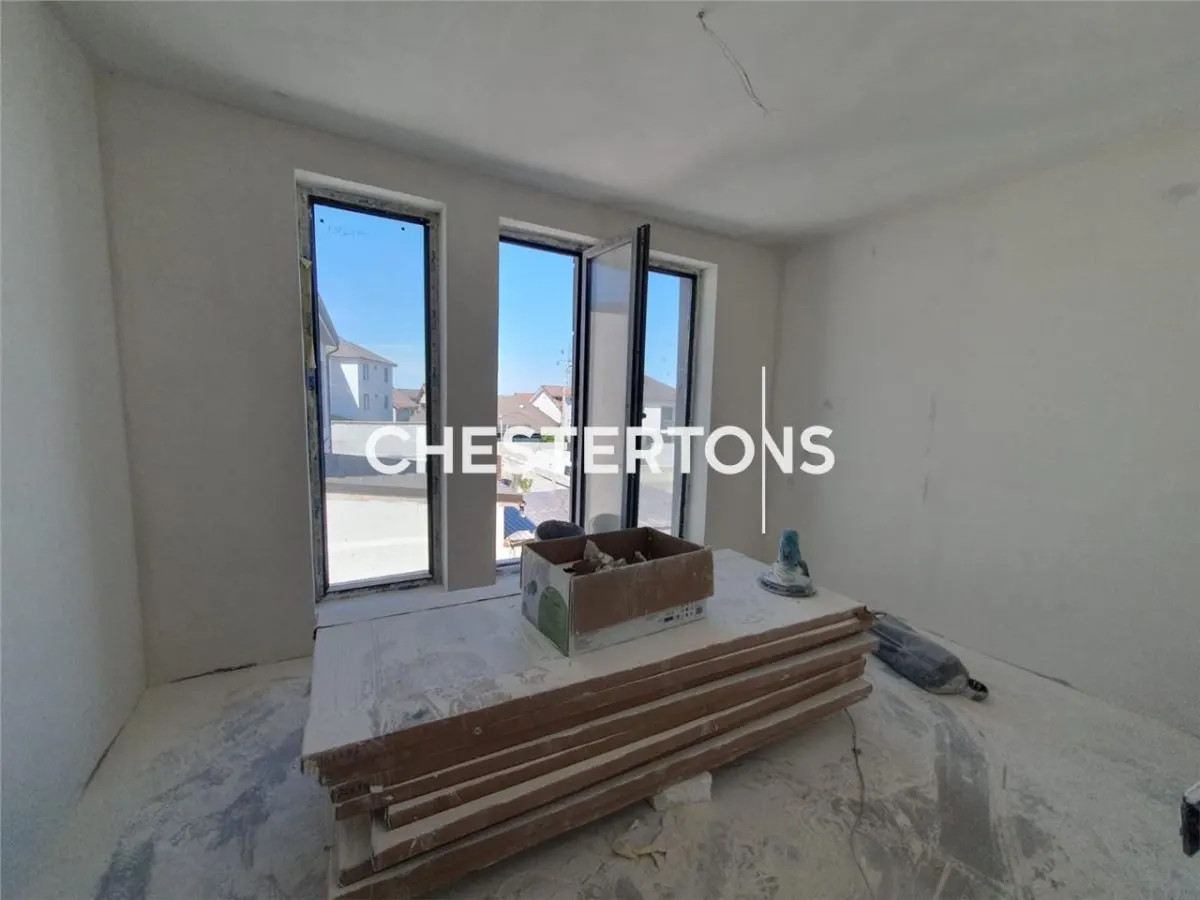 House / villa for sale 214 sqm in Navodari, Exterior Sud area - foto 9