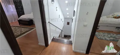 Prelungirea Ghencea/ Vila exclusivista cu panouri solare si garaj/ 5 camere, 240mp utili/ Curte 460 mp/ Anexa - foto 19