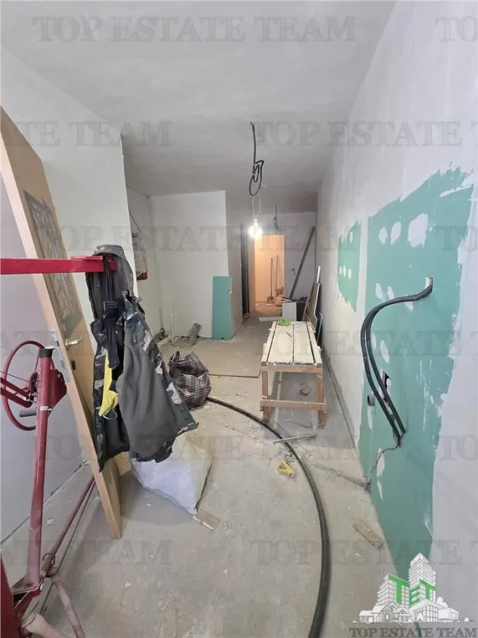 Casa cu 5 camere (include o anexa) in zona Giulesti-Sarbi-Sabareni- pret redus de curand - foto 9