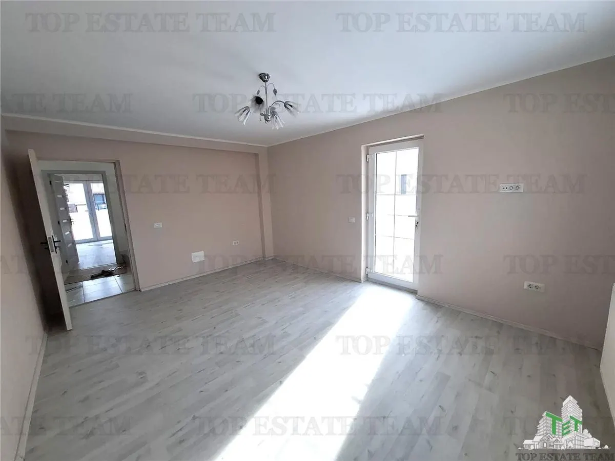 For Sale/Villa Family/Complex Privat/Lac/Crevedia - foto 10