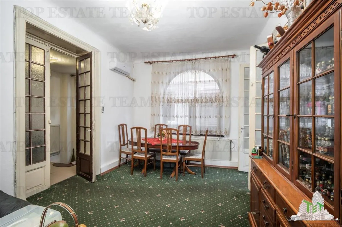 Vila de vanzare  - Zona Victoriei | Pretabil birouri, clinica sau rezidential - foto 2