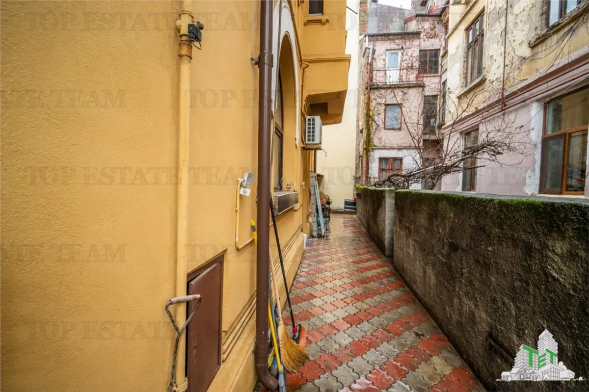 Vila de vanzare  - Zona Victoriei | Pretabil birouri, clinica sau rezidential - foto 24