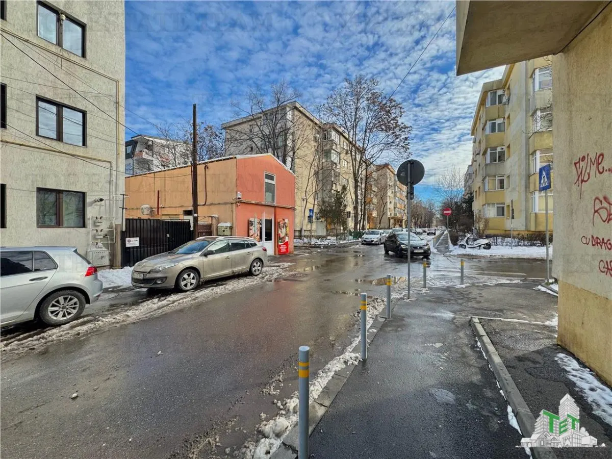 Apartament de vanzare cu 3 camere in zona Petre Ispirescu / Sector 5 - foto 3