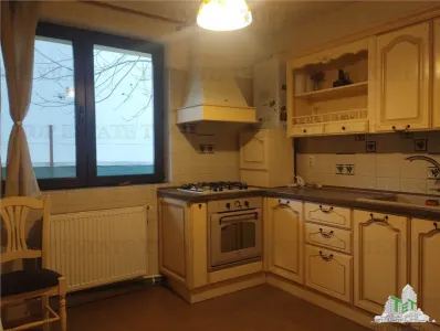 Vila cocheta 4 camere, zona linistita, cartier de case, Popesti Leordeni - foto 1