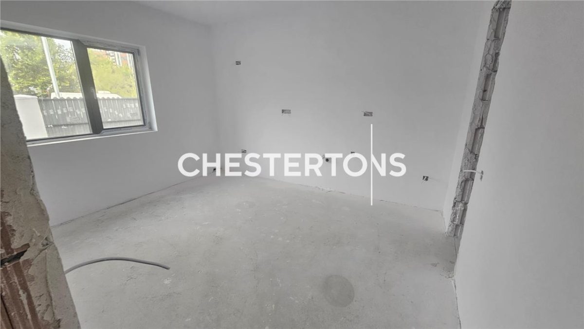 Villa de 4 Dormitorios con Calefacción por Suelo en Militari Residence - foto 14