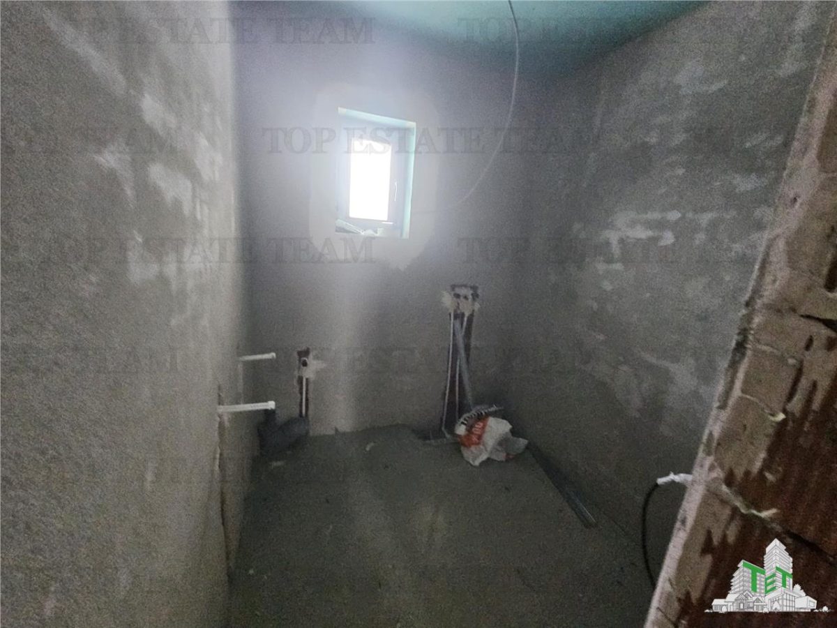 Villa de 4 Dormitorios con Calefacción por Suelo en Militari Residence - foto 10