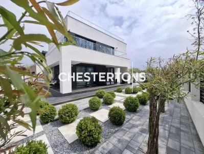 Villa Perla Mediterránea en Venta – Snagov (Junto al Lago y Bosque) - Snagov