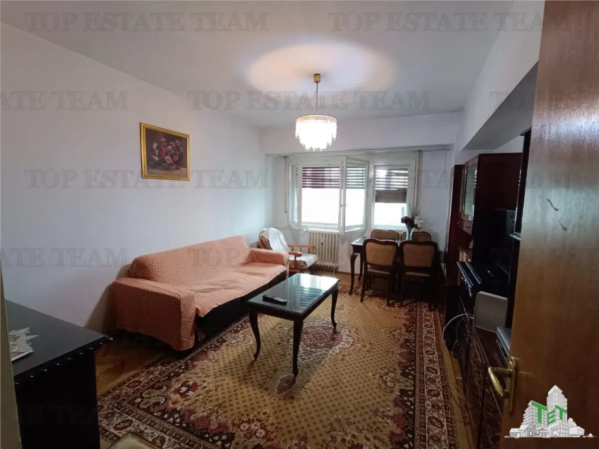 Vanzare apartament 3 camere Ion Mihalache- Piata 1 Mai - foto 1