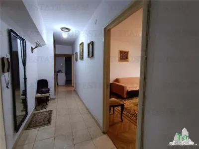 Vanzare apartament 3 camere Ion Mihalache- Piata 1 Mai - foto 5