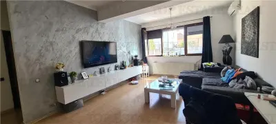 Vanzare, apartament 2 camere, parter pretabil cabinet - foto 1