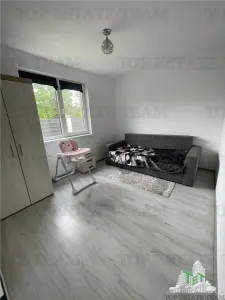 Casa cocheta, gata de locuit, intr-o zona linistita din comuna Berceni, 4 dormitoare, curte amenajata si utilitati complete! - foto 10
