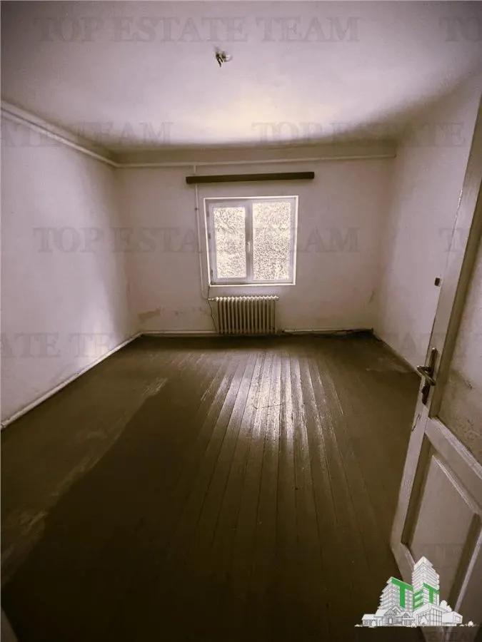 Vanzare teren cu casa Damaroaia - foto 4