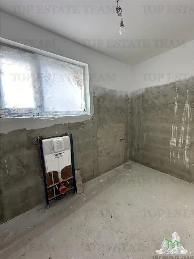 Vila cocheta cu 3 camere, dormitor matrimonall,  incalzire in pardoseala, terasa superba, si pod spatios, Calea Bucuresti , 15 minute de  metrou Pacii - foto 10