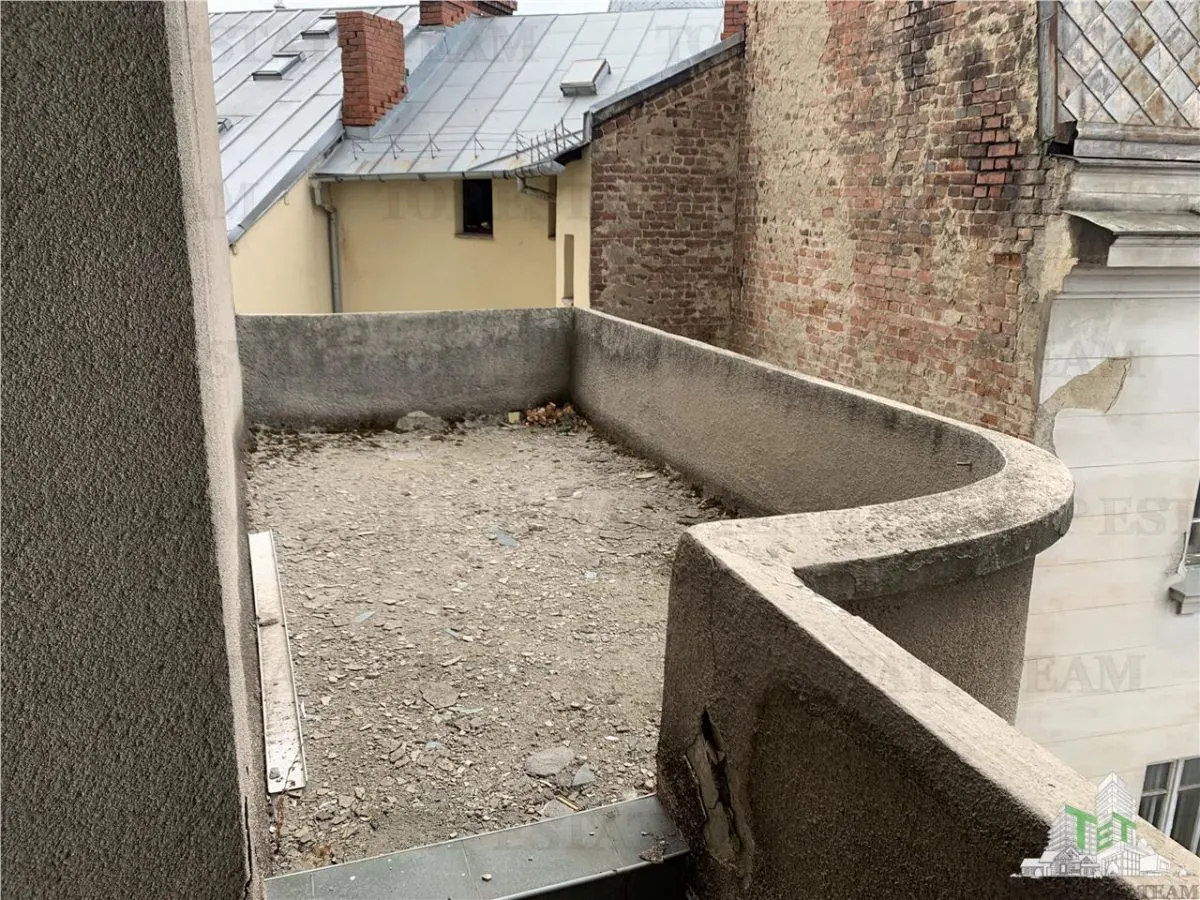 Apartament cu 3 camere de vanzare, Piata Romana - foto 4