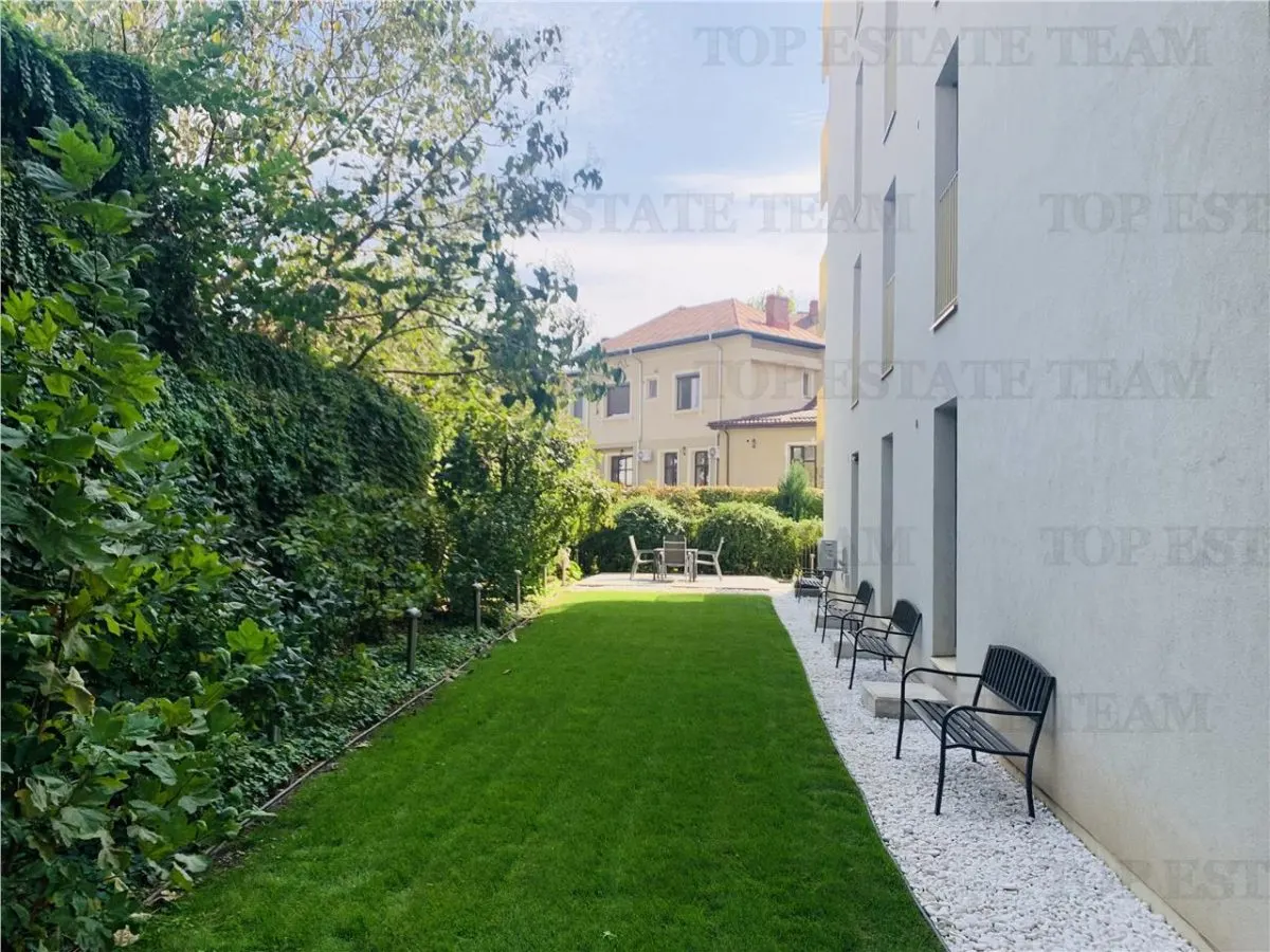Apartament cu 4 camere de vanzare, Bulevardul Marasesti - Curte 277 Mp + 4 locuri de parcare - foto 12