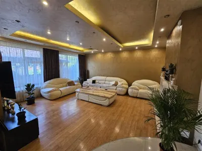 Vila spatioasa living 65mp 300metri utili in Bragadiru - foto 1