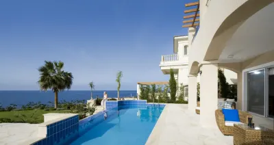 Casa de vanzare in Paphos - foto 1