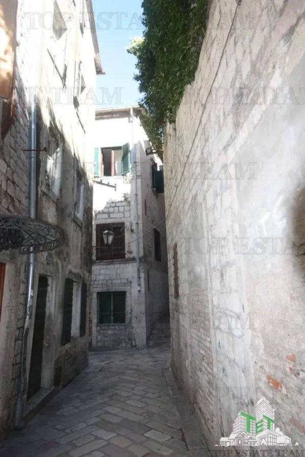 Apartment for Sale in Kotor, Montenegro - foto 1