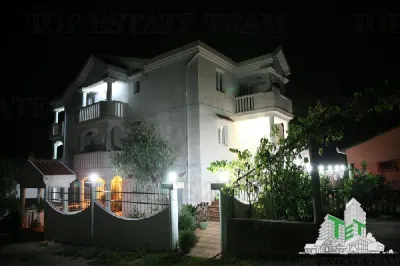 Hotel de vanzare in Tivat Muntenegru - foto 3