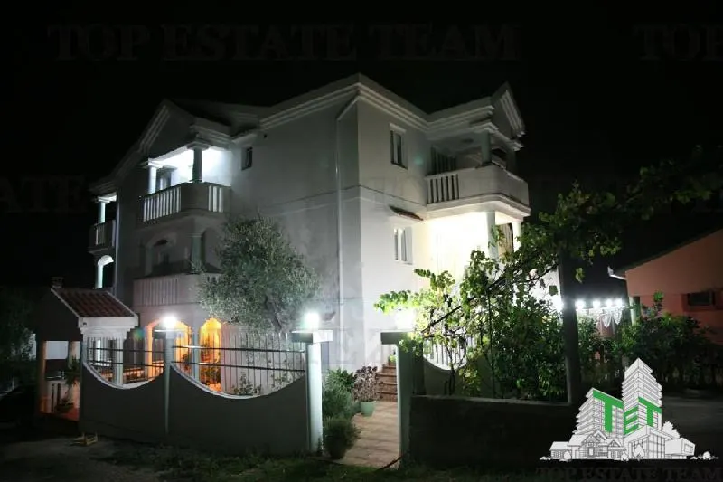 Hotel de vanzare in Tivat Muntenegru - foto 3