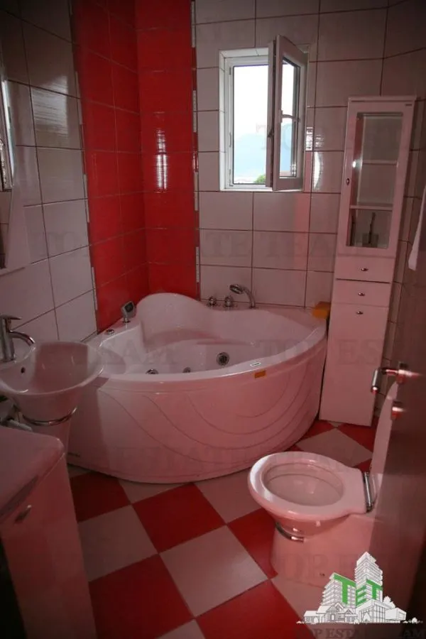 Hotel de vanzare in Tivat Muntenegru - foto 7